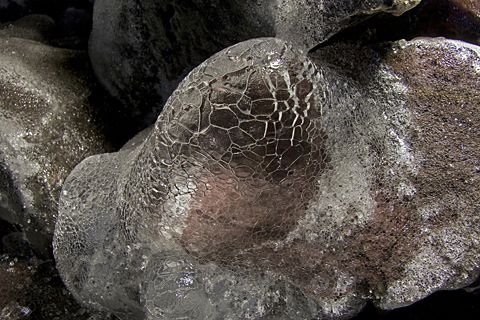 20_Close_up_of_formation_in_Moss_Cave