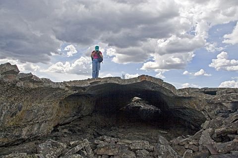 22_Small_tube_on_the_flow_to_Moss_Cave